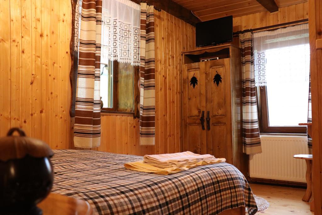 Casa Bunicii Hotel Costesti  Bagian luar foto