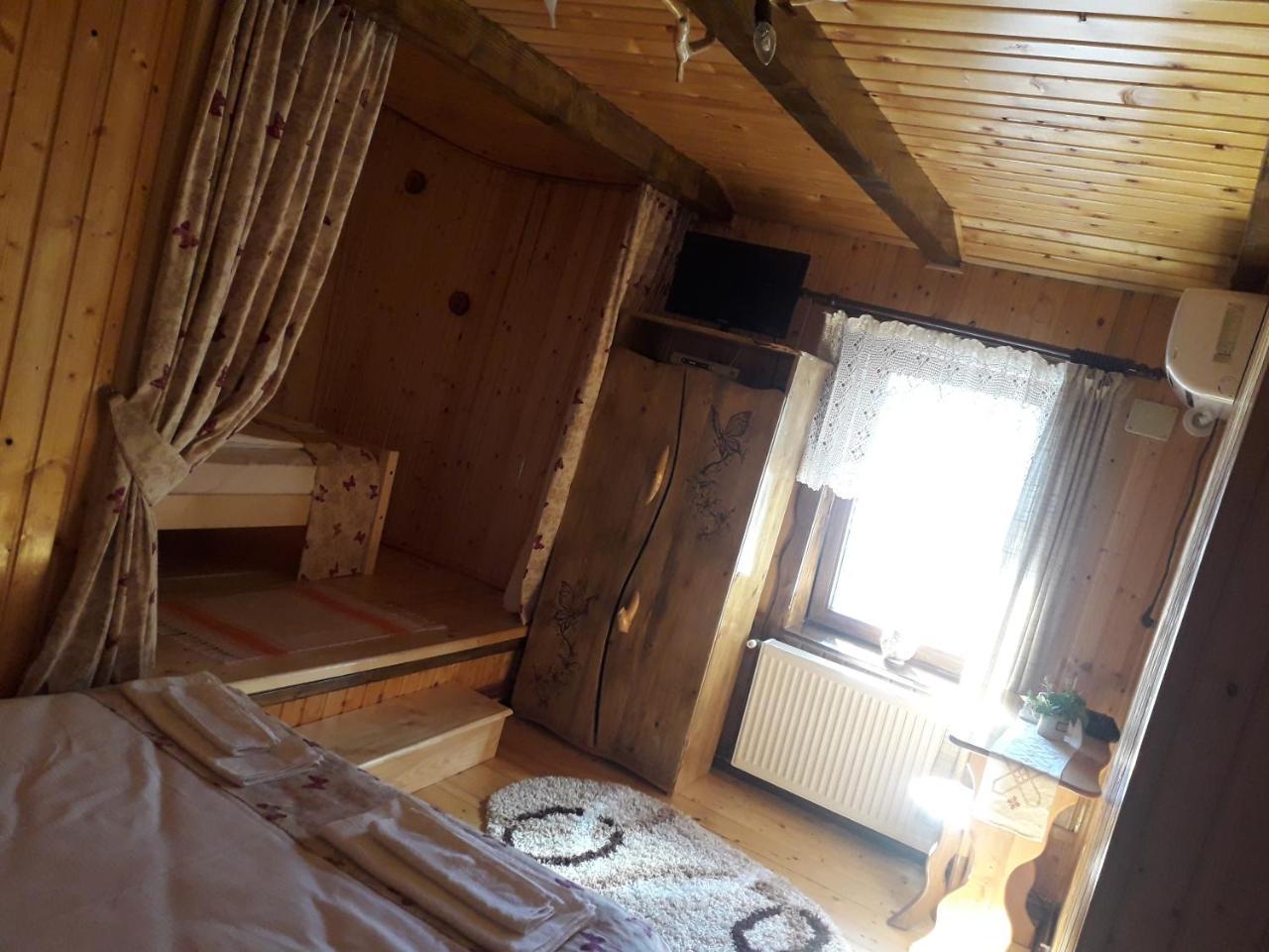 Casa Bunicii Hotel Costesti  Bagian luar foto